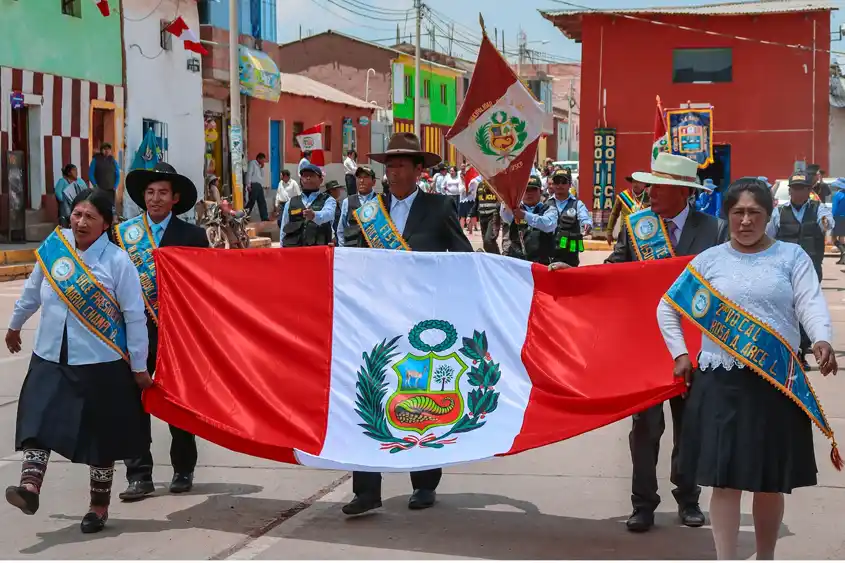 Desfile cívico por el décimo aniversari