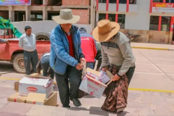 Entrega de 500 antibióticos y reconstituyentes para los productores ganaderos