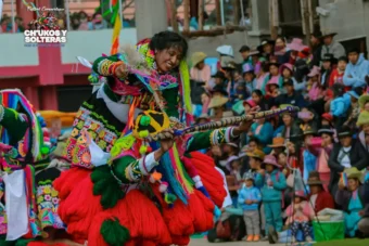 Postales fotográficas de lo que fue el Festival Carnavalesco Chukos y Solteras